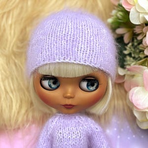 Knitting pattern basic hat for Blythe, easy dolls beanie hat pattern, fluffy bonnet pdf