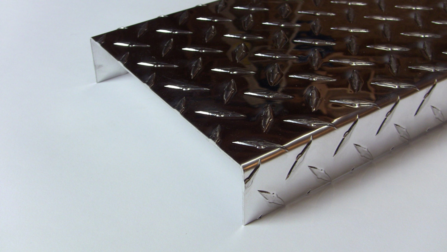 plate aluminum diamond channel order