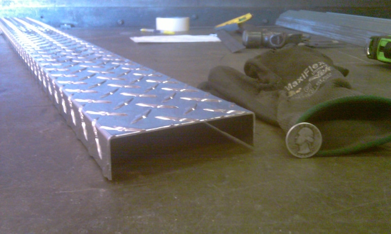 Offset 3003 UAAC Aluminum Diamond Plate Angle .062 x 1 x 3 x 48 in