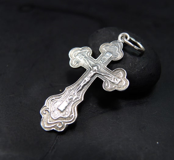Anhänger verziertes Kreuz mit Christusfigur Jesus Figur 925 Sterling Silber
