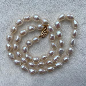 Freshwater pearl necklace, AAA baroque shaped 7-8mm white genuine pearls, 18 inches, Hand knotted, 14k gold filled clasp, Wedding gift