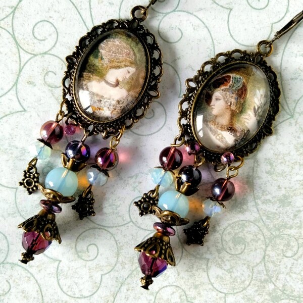 Boucles d'oreilles gothiques "Symbolisme", femmes Renaissance G.Moreau , verre de Bohême violet , verre opaline, métal bronze