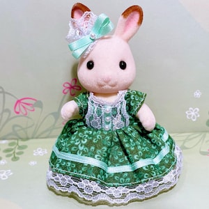 Mother Dress - Original Handmade Outfit for Calico Critters - Leafy Green with ear bow
