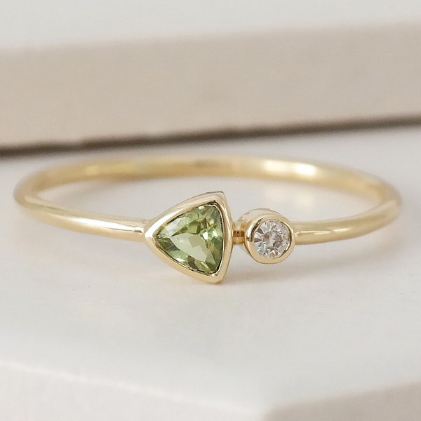 Solid 14k Gold Peridot and Diamond Ring, Moissanite engagement, August Birthstone, Dainty Green Peridot Ring, Delicate Peridot Jewelry