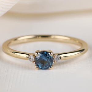 Solitaire Blue Topaz Ring, Natural London Blue Topaz Engagement Ring, 14k Solid Gold Promise Ring, Delicate Anniversary Ring