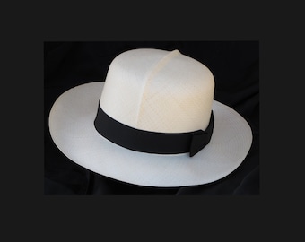 Genuine Panama Hat from Montecristi Ecuador - "Óptimo"  Fino - Highest quality hat of toquilla straw | Handmade Sun hat  | For men and women