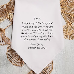 Pañuelo de regalo para novio, Pañuelo bordado para boda, Pañuelo con mensaje personalizado, Regalo para él, Pañuelo de boda minimalista, 1130