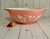 Vintage Pyrex PINK GOOSEBERRY Cinderella Nesting Mixing Bowl 444 Large 4 Quarts, 1957 - 1966