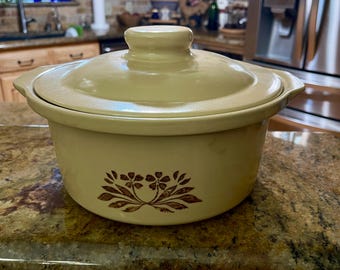 Vintage Village Pattern 4qt Covered Dutch Oven