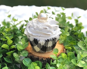 Fake White Cupcake Boho