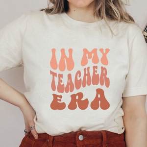 In meiner Lehrer-Ära SVG PNG, Lehrer-Sublimationsdesign, Zurück in der Schule, Groovy-Lehrer-Shirt, Retro-Design, Eras-Tour-Shirt, trendiges Teach-T-Shirt