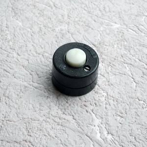 Vintage bakelite doorbell button (#2)