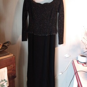 Vintage Scott McClintock Petites Formal Full Length Cold Shoulder Hugging Black Dress Size 8P