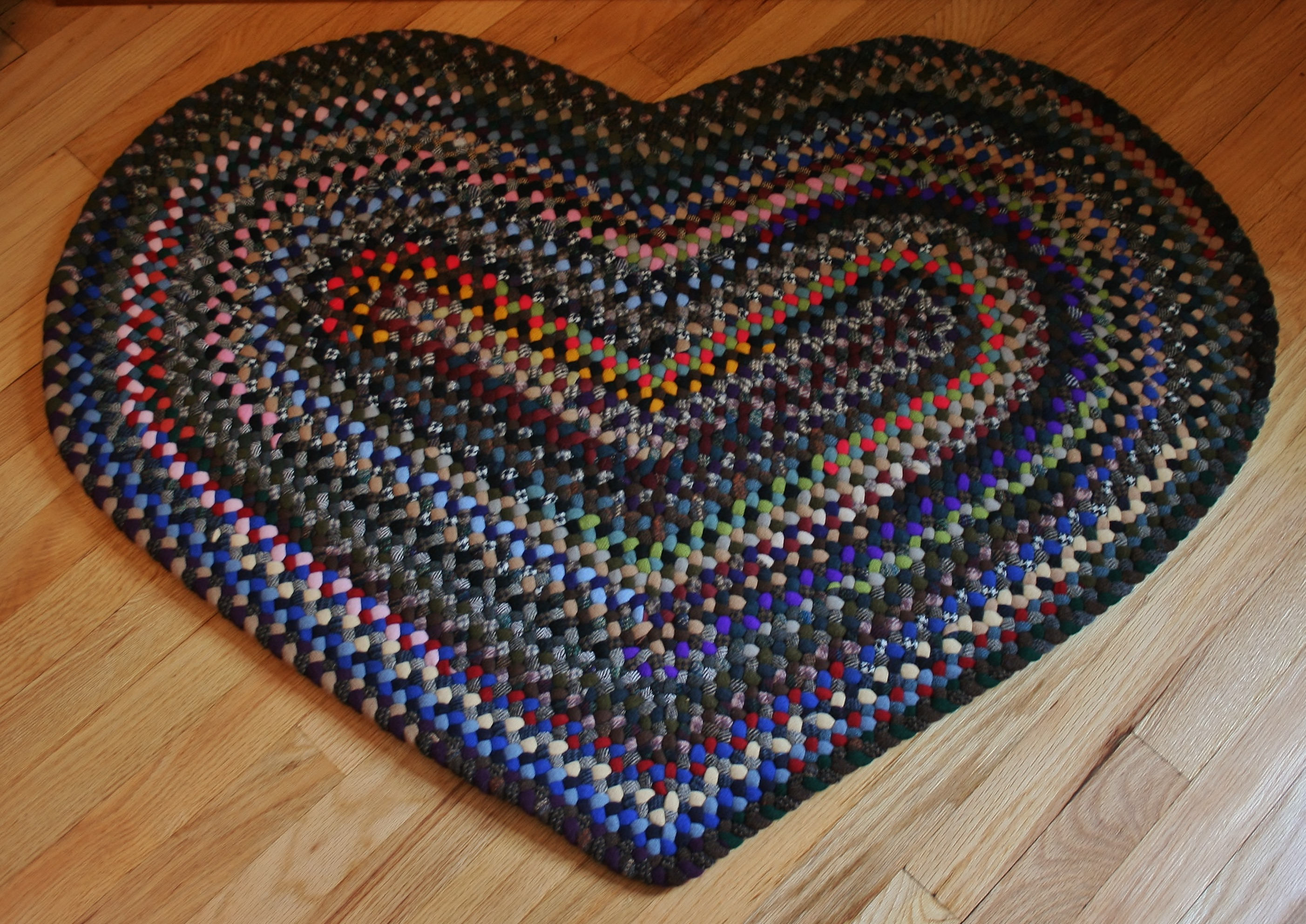 Hand Braided Wool Heart Rug Etsy