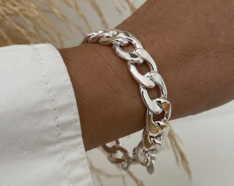 Chunky silver bracelet for women - large link bracelet - 12mm curb chain bracelet in shiny silver plated stainless steel - Gift for women