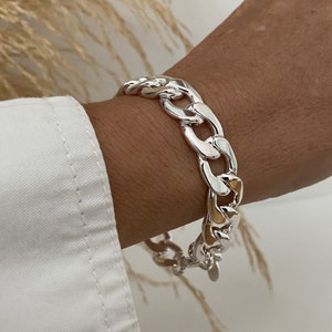 Chunky silver bracelet for women - large link bracelet - 12mm curb chain bracelet in shiny silver plated stainless steel - Gift for women