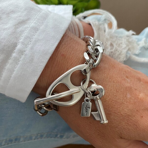 Super chunky silver steel bracelet with toggle clasp and key charm for women in stainless steel and zamak - mother's day gift