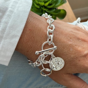 Luck charm silver bracelet with toggle clasp for women - T clasp 4 leafs clover cable chain bracelet in bright silver plated stainless steel