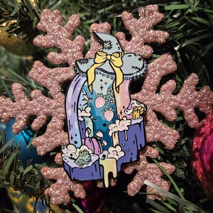 Into The Witch&#39;s Hat emaille pins, Cottagecore-pinnen, Witchy-pinnen, regenboogpinnen, pastel goth-pins, griezelig schattig pins, heksenhoedenspeld, fantasiespeld