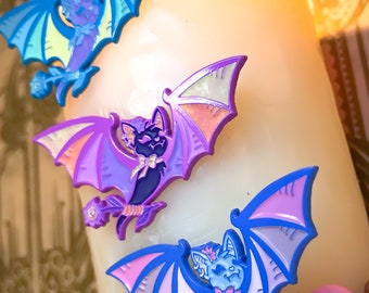 Pastel Bats Enamel Pins 2023, Bat Enamel Pins, Cute Bat Art, Creepy Cute Pins, Pastel Goth Pins, Vampire Pins, Happy Horror Pins, Bat Pins
