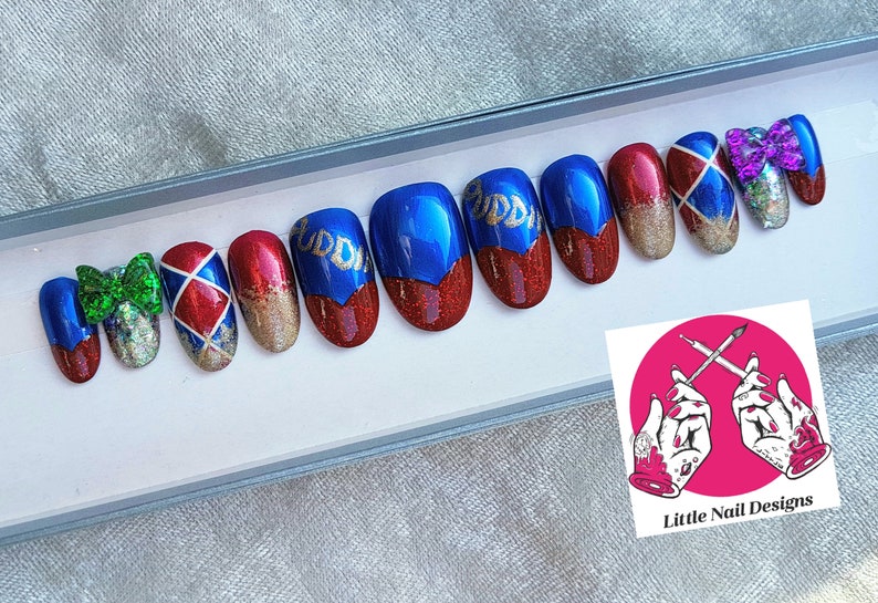 Harley Quinn Suicide Squad hand painted false nails  image 3