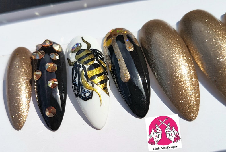 Honey Bumble Bee  Hand Painted False Nails  Wasp  Little image 1