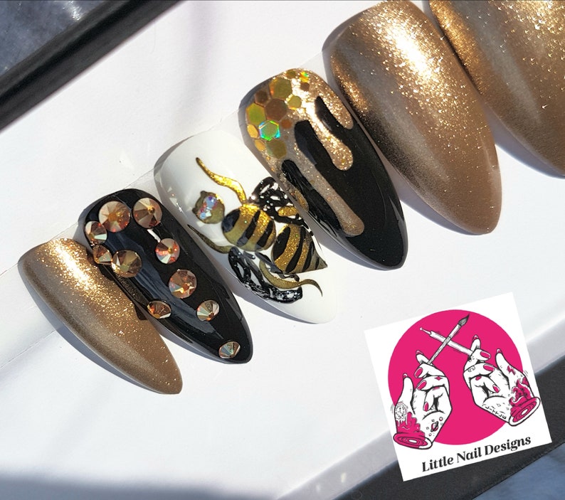 Honey Bumble Bee  Hand Painted False Nails  Wasp  Little image 2