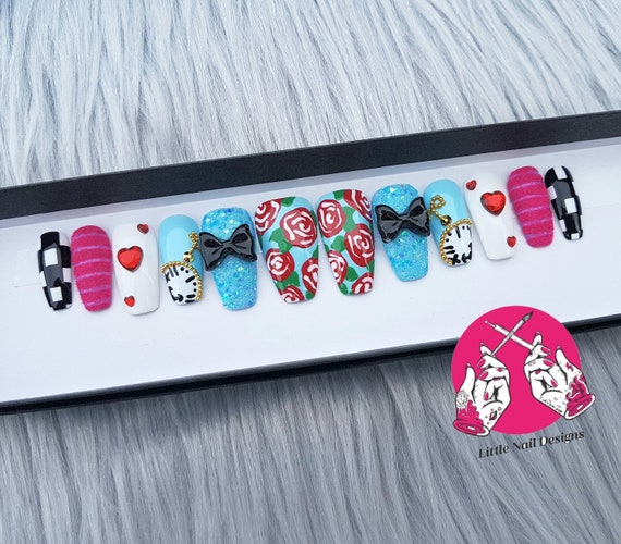 Alice Im Wunderland Inspiriert Von Hand Bemalt Falsche Nagel Etsy