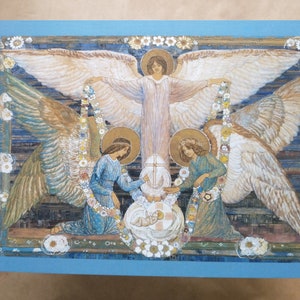 Christmas Card / Greeting Card – Angels Garlanding Baby Jesus – 5x7" – With Envelope – 1 / 10 / 50 / 100 – by Ann Macbeth