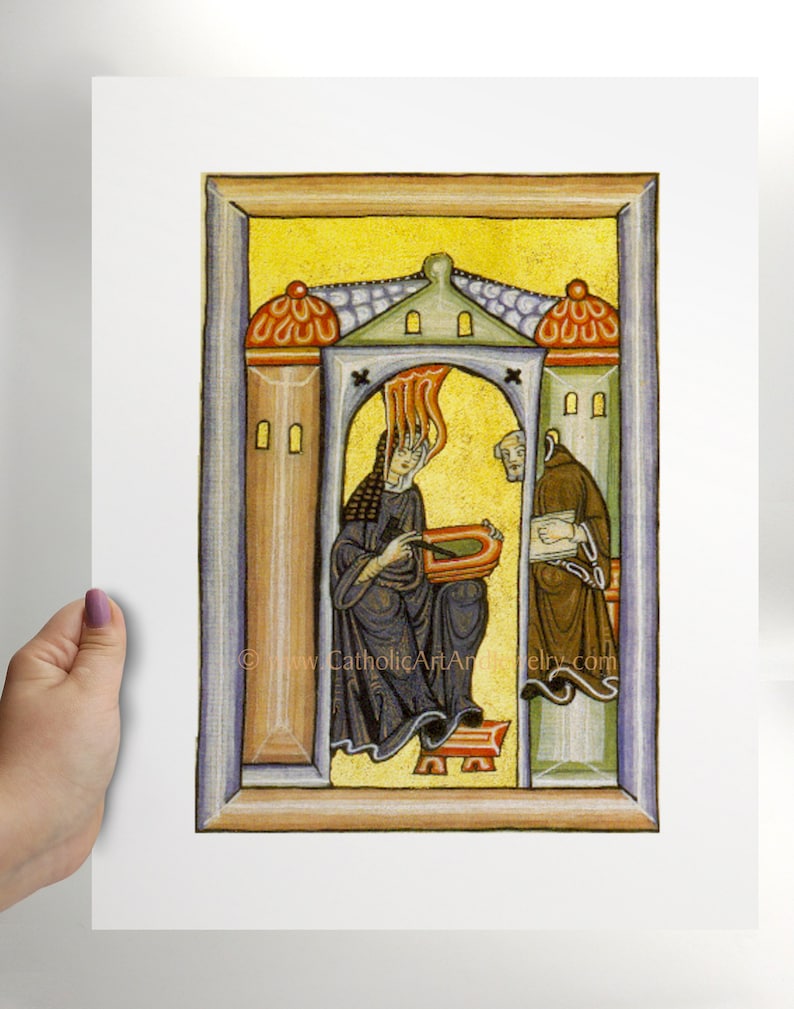 Pu&ograve; includere: Un'illustrazione di manoscritto medievale che raffigura una donna in un abito blu con un'aureola di fuoco sopra la testa, che tiene un libro. &Egrave; seduta su uno sgabello rosso e sta parlando con un uomo in un abito marrone, che tiene un libro. La scena &egrave; ambientata in un arco giallo e verde.