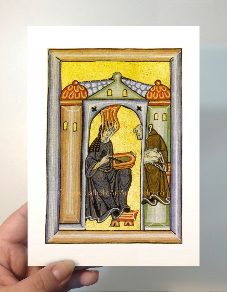 Pu&ograve; includere: Un'illustrazione di manoscritto medievale che raffigura due figure in un arco giallo e arancione. La figura a sinistra &egrave; una donna con i capelli rossi, che tiene un libro. La figura a destra &egrave; un uomo con la barba, che tiene un libro. L'illustrazione &egrave; incorniciata da un bordo marrone.
