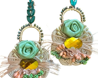 Pendientes de flores hechos a mano