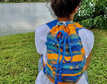 Mochila de crochet hecha a mano: bolsa de punto con cordón de colores
