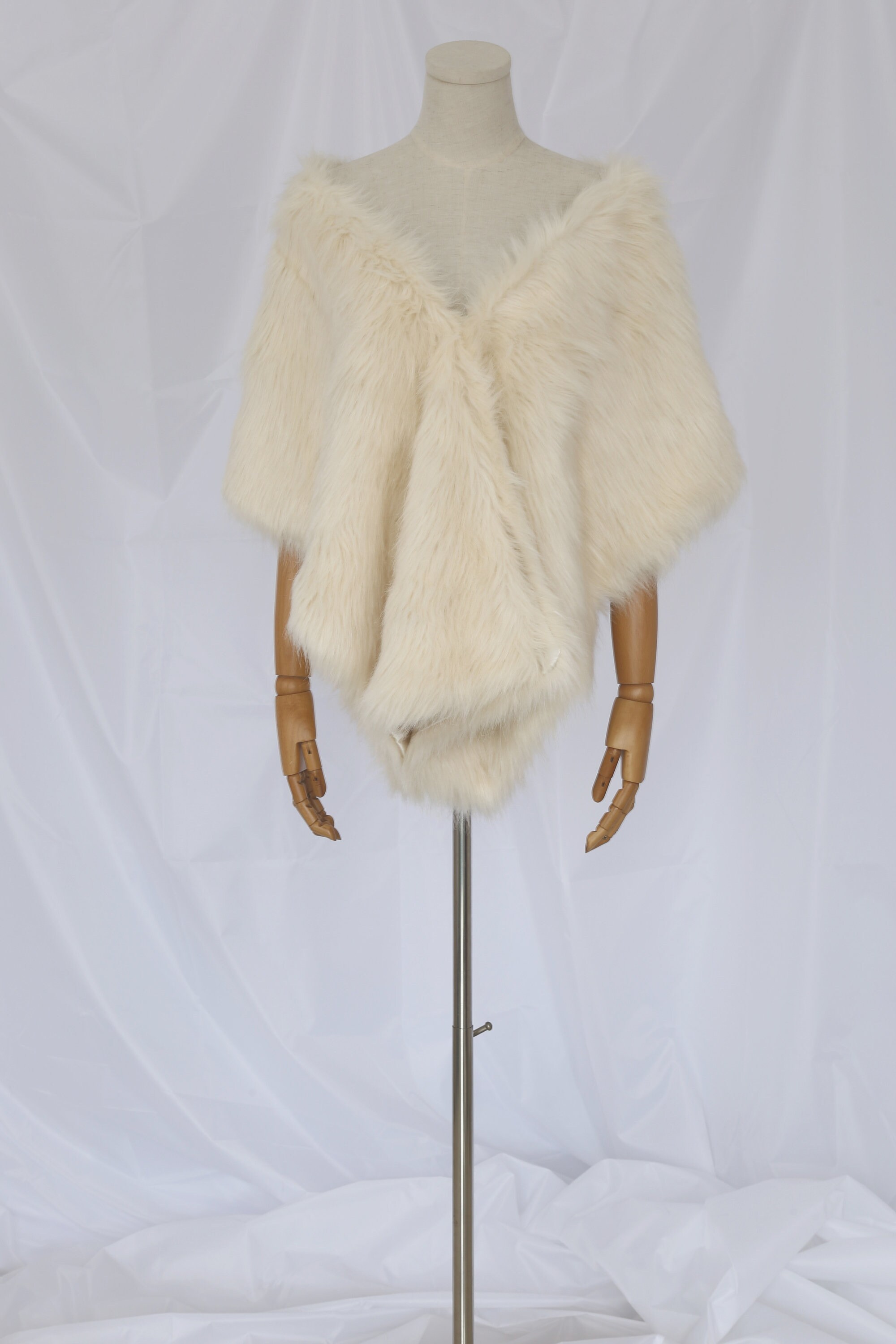 bridesmaid fur shawl