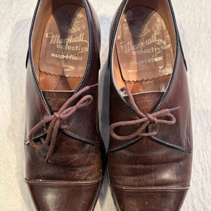 All leather vintage Oxford shoes with toe cap