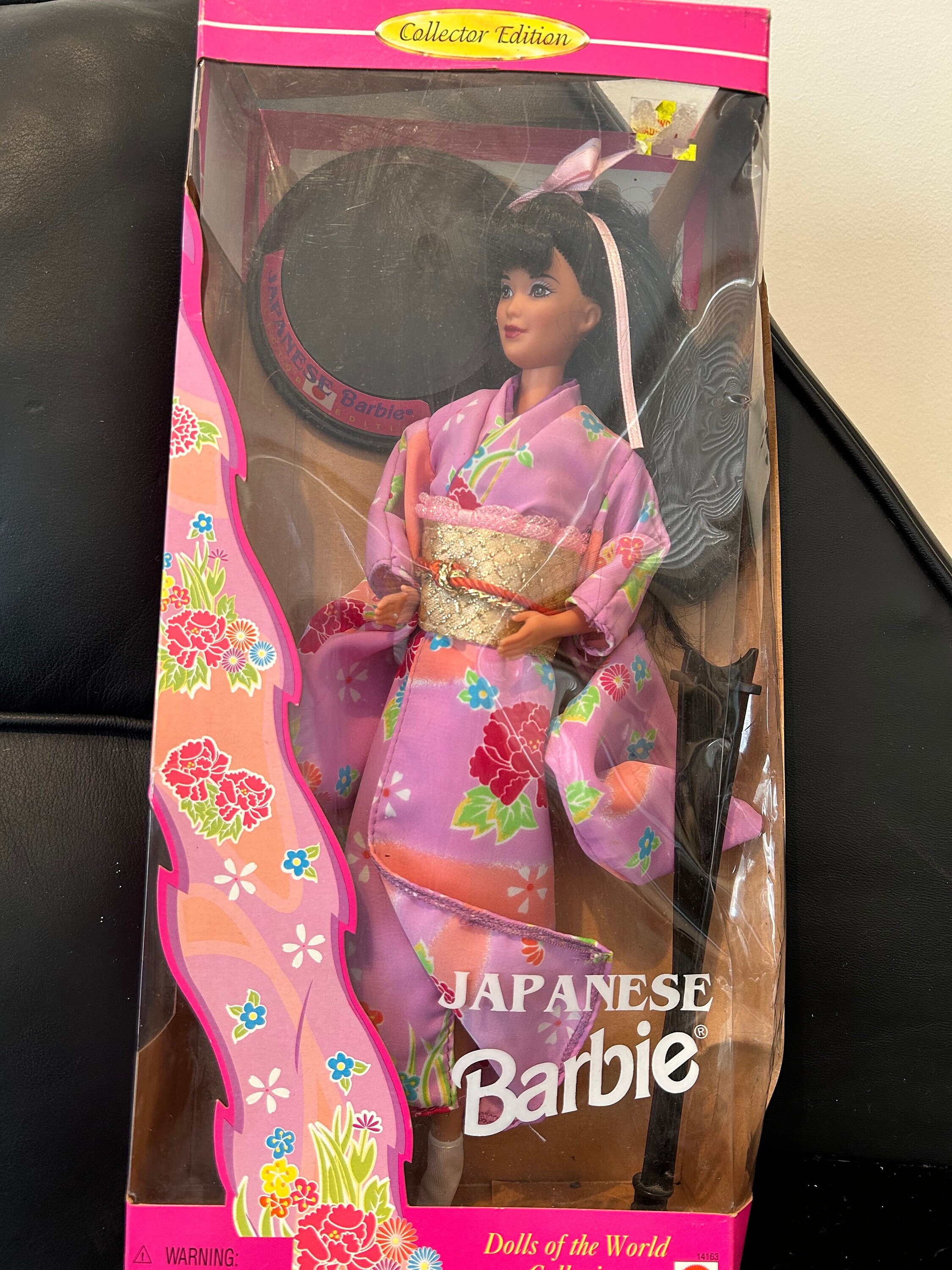 Boneca Barbie Japonesa Barbie Japonesa Com Caixa Portugal