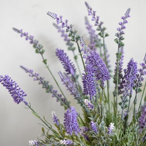 4 Bundles Artificial Lavender Flowers , DIY Floral Arrangement Decoration FiveSeasonStuff