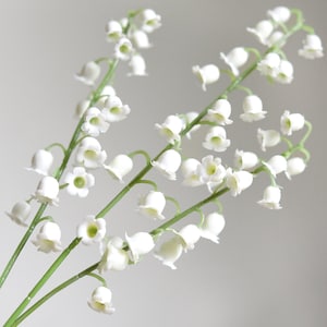 Soft and Real Touch Artificial Lily of the Valley Flower Bouquet Wedding Home Décor 36cm(14.2'') (7 Stems) FiveSeasonStuff