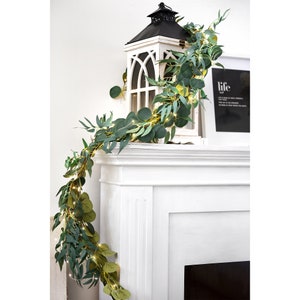 Eukalyptus- och pilgirlang med batteridrivna ljusslingor