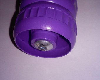 Finger spinner figit toy.