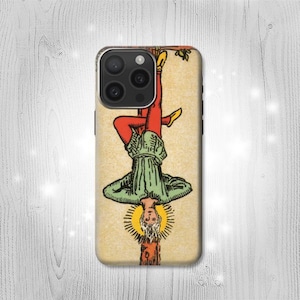 Funda rígida y de cuero con tapa con diseño de tarot de El ahorcado para iPhone 16 Pro Max Plus, Samsung Galaxy Z Flip 6 Fold6 Note S24 A15 Google Pixel