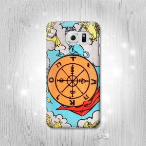 Estuche rígido y de cuero con tapa de la rueda de la fortuna con cartas del tarot para Huawei, Motorola Moto G Stylus Power, Motorola Razr 50, Nokia OnePlus, Sony Xperia