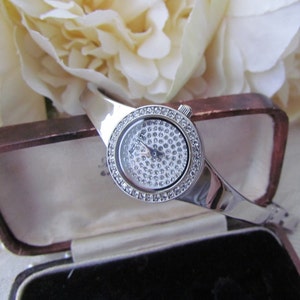 Vintage Accurist Ladies Quartz Wristwatch - Half Bangle with a Chain Link - Stainless Steel - Diamante Detail - Boxed with Guarantee