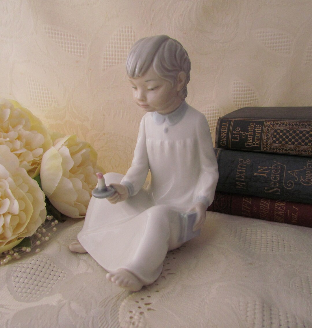 Nao by Lladro Spain 4563 RARE Lovers Couple w/ Puppy