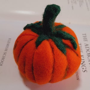 Handmade Felt pumpkin miniature decoration, for Halloween or Fall / Autumn.