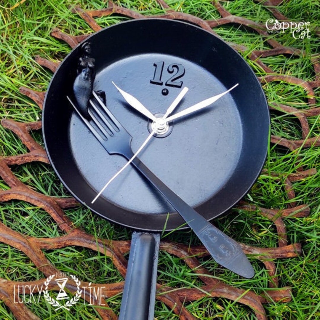 Metal Art / Wall Clock fisherman's Breakfast by copper Cat Art Group