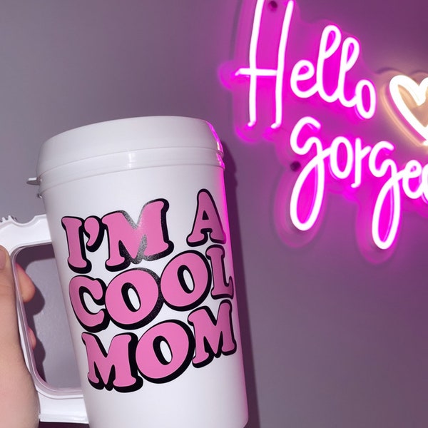 Mega mug! 22oz Retro I’m a cool mom hot/cold mega mug