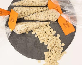 Blonde Oat Milk Chocolate Chips – Vegan Friendly Dairy Free 80g Cone