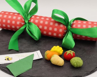 Silent Marzipan Christmas Crackers – Fill Your Own, Red With White Snowflake Design