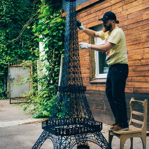 Elegant Large Eiffel Tower statue 8 ft. Eiffel Tower replica from durable metal